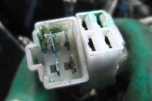 Automotive connectors damaged by water vapor erosion